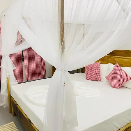Swiss Kiss Beach Resort Uppuveli Exterior photo